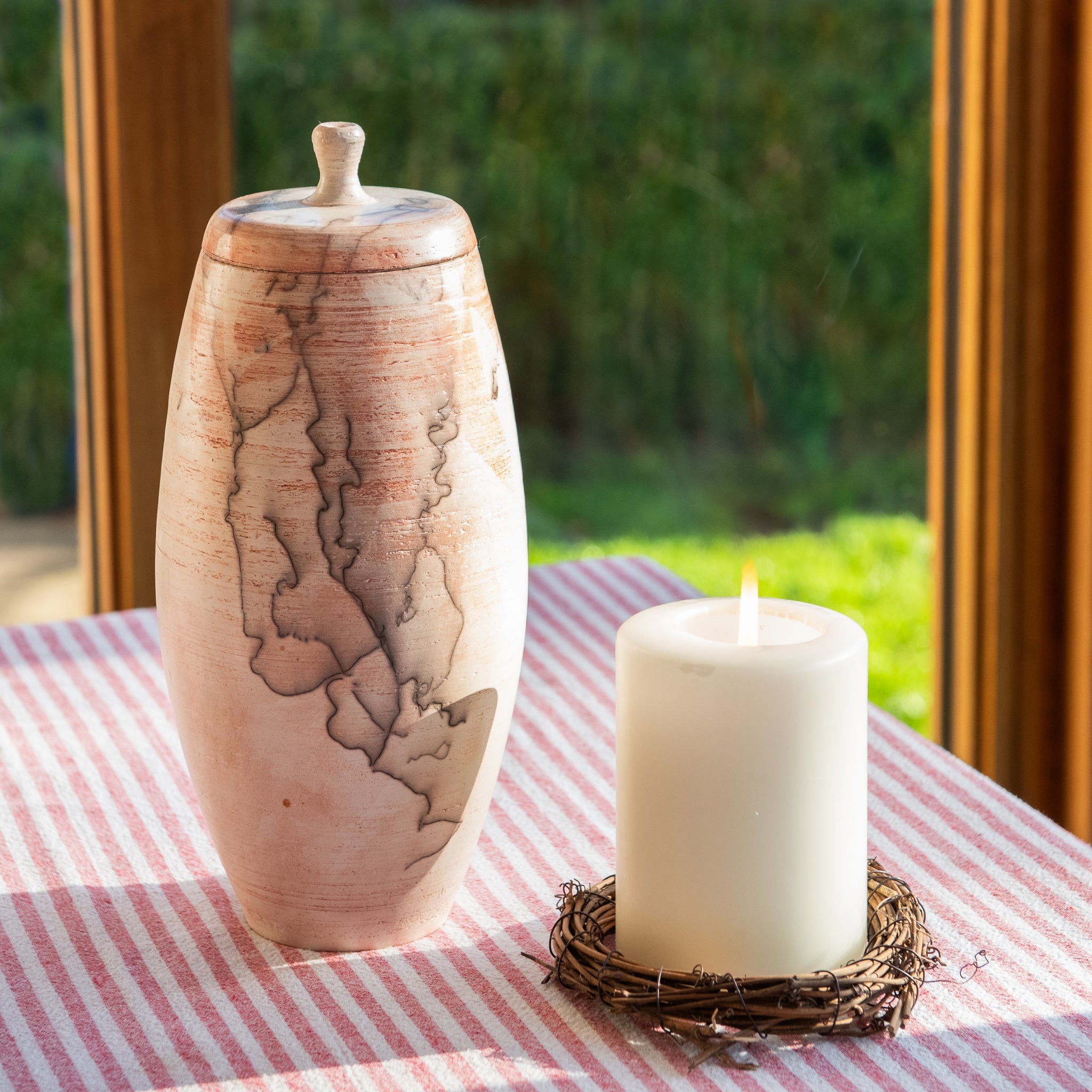 Urns