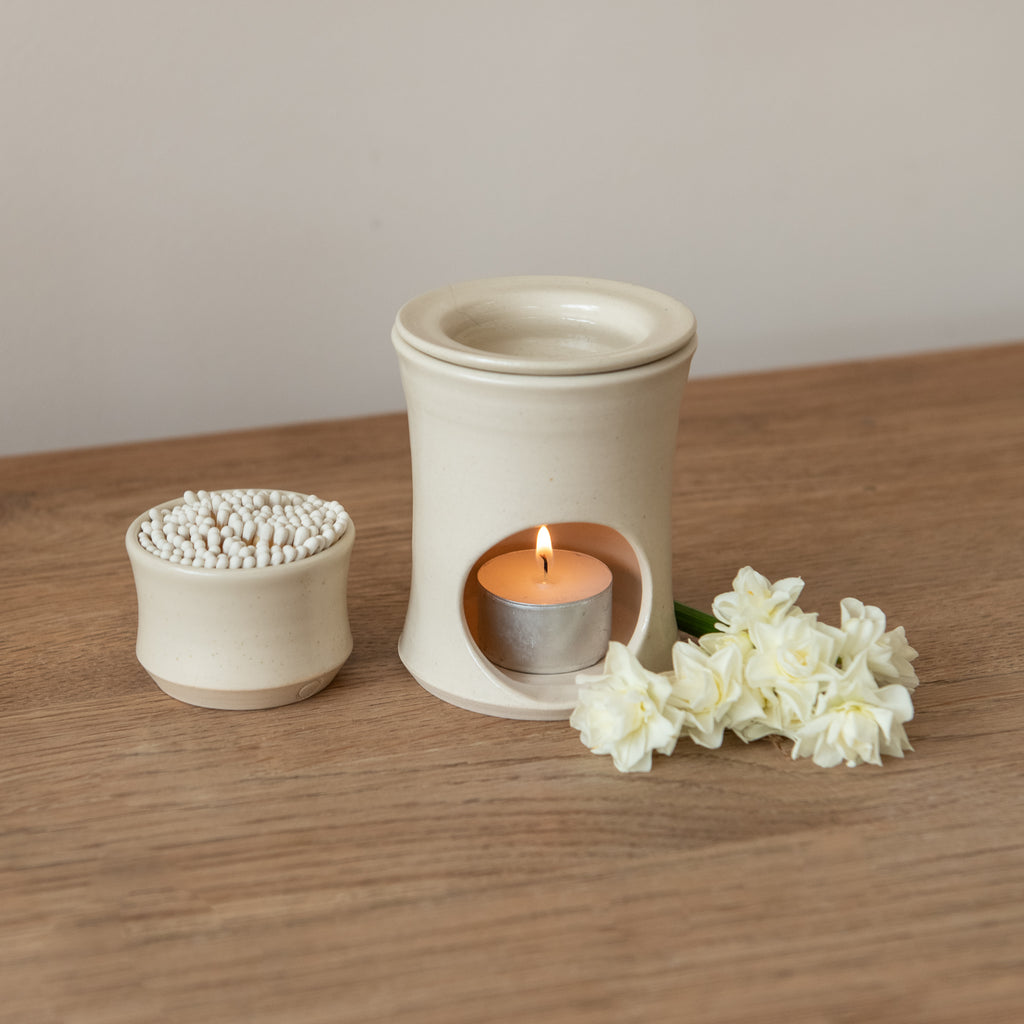 Oil burner and match pot gift set