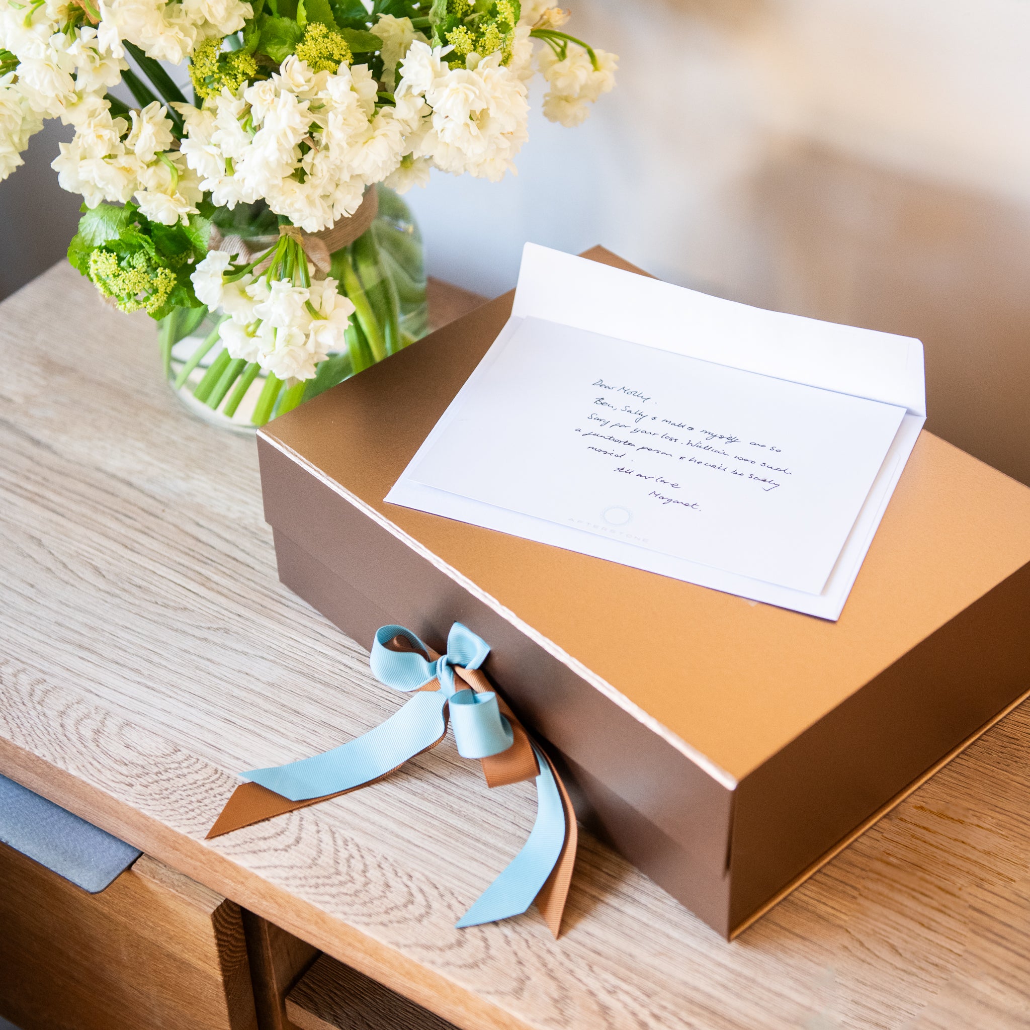 Gift presentation boxes